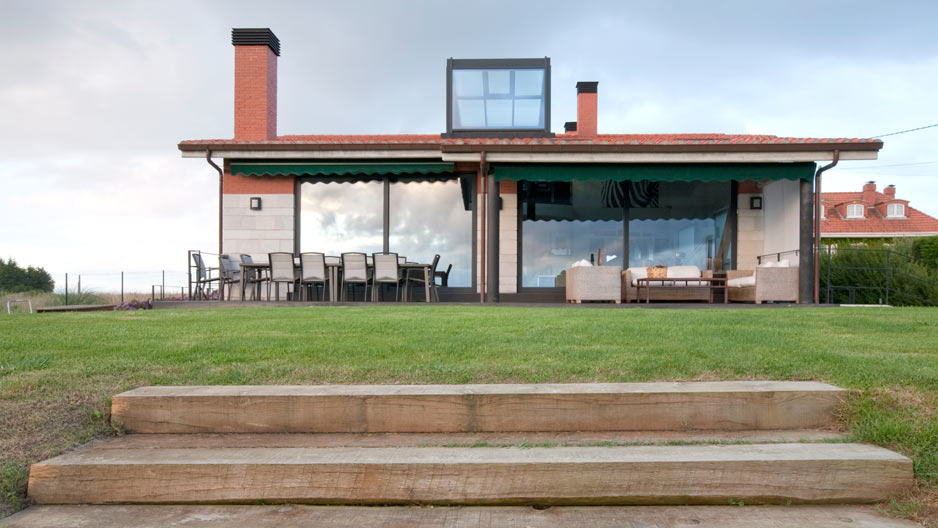 Casa de descanso en Ribamontan al Mar (Cantabria). Vende: Casaktua.com Precio: 1.500.000 euros