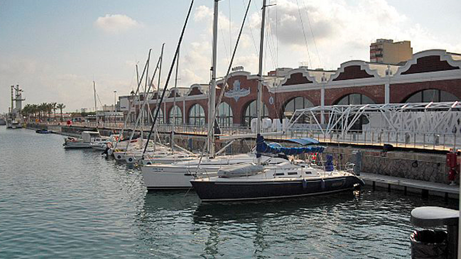 CASTELLN. Muelle de Levante, drsena interior. Complejo Marina Port. Vende: Solvia. Precio: de 30.500 euros a 114.500 euros