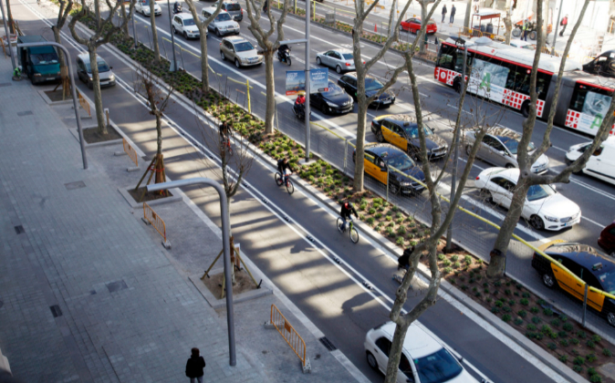 Carril bici de la Avenida Diagonal (Barcelona).