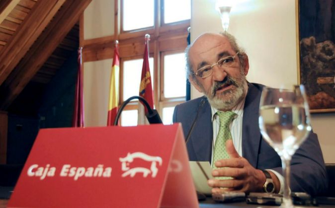 El expresidente de Caja España Santos Llamas.
