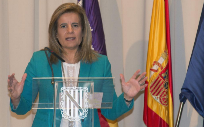 La ministra de Empleo y Seguridad Social, Fátima Báñez, hoy en...