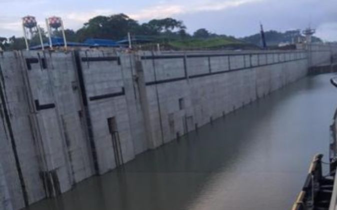 El agua circula de nuevo por el Canal de Panamá