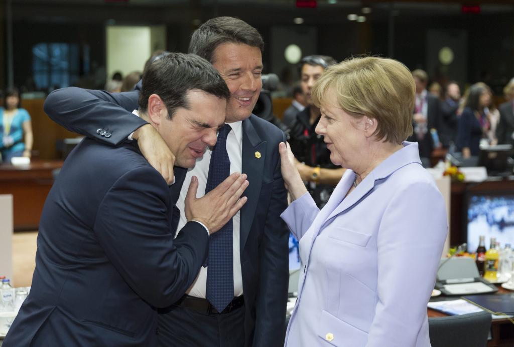 Alexis Tsipras, Matteo Renzi y Angela Merkel, jefes de Gobierno de...