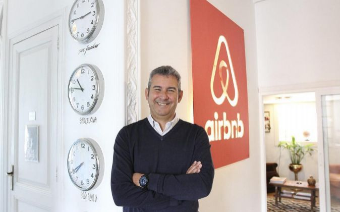 Arnaldo Muñoz es director general de Airbnb en España y Portugal.