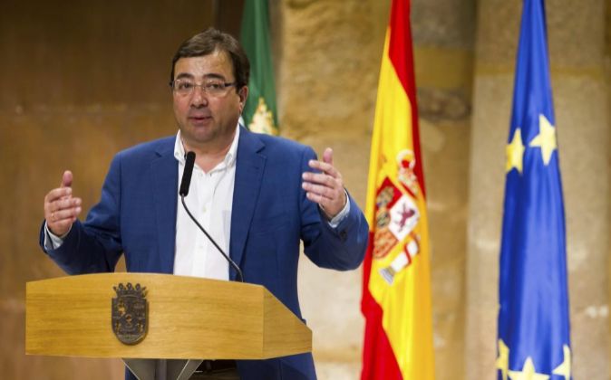 El presidente de la Junta de Extremadura, Guillermo Fernández Vara,...
