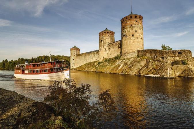 El castillo de Olavinlinna es el escenario de un festival de ópera...