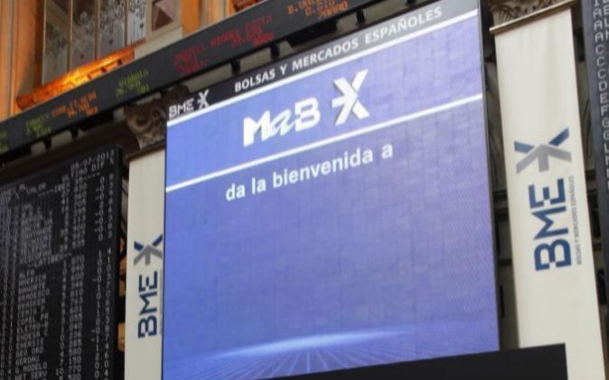 Imagen de las pantallas del interior de la Bolsa de Madrid