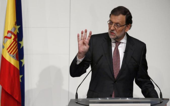El presidente del Gobierno, Mariano Rajoy, durante su intervención...