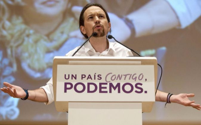 El líder de Podemos, Pablo Iglesias, durante su intervención en un...