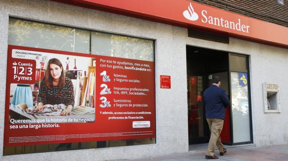 Fotos Sucursal Bancaria. SUCURSAL DE BANCO SANTANDER Foto: P. Davila
