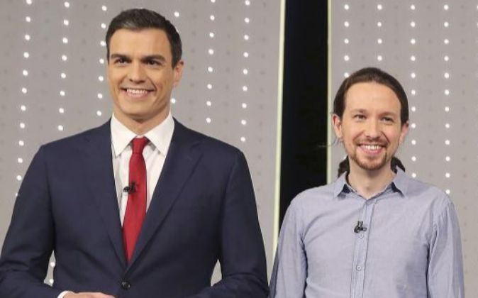 Los candidatos a la Presidencia del Gobierno de PSOE y Podemos, Pedro...