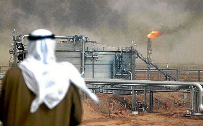 Imagen de una refinería petrolífera en Arabia Saudí