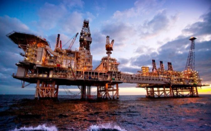 Imagen de una plataforma petrolífera en el Mar del Norte