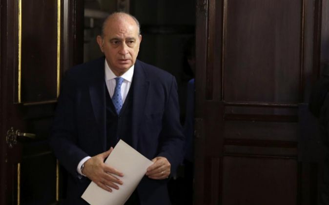 El ministro del Interior, Jorge Fernández Díaz, en declaraciones a...