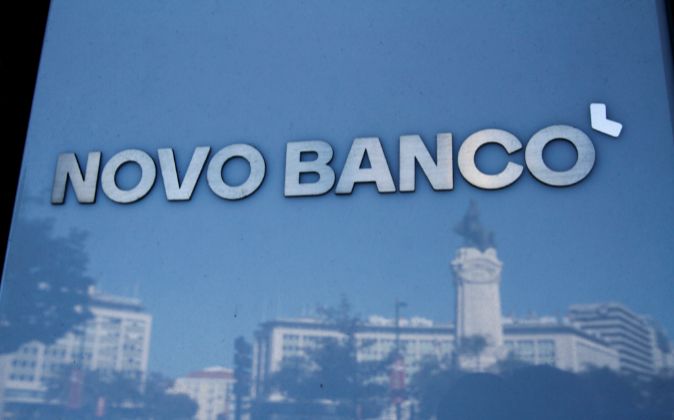 Logo de Novo Banco.