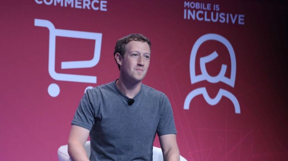 Mark Zukerberg, consejero delegado de Facebook, durante su...