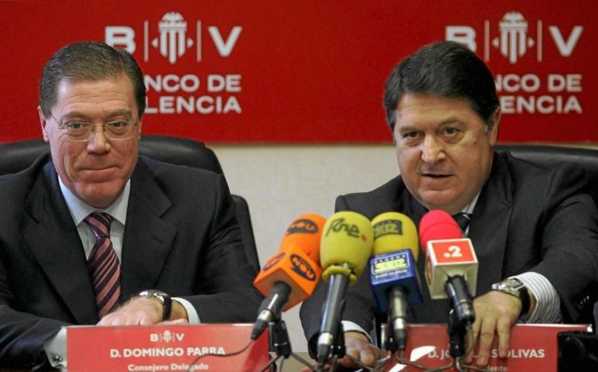 El ex presidente del Banco de Valencia, Jose Luis Olivas, y el ex...