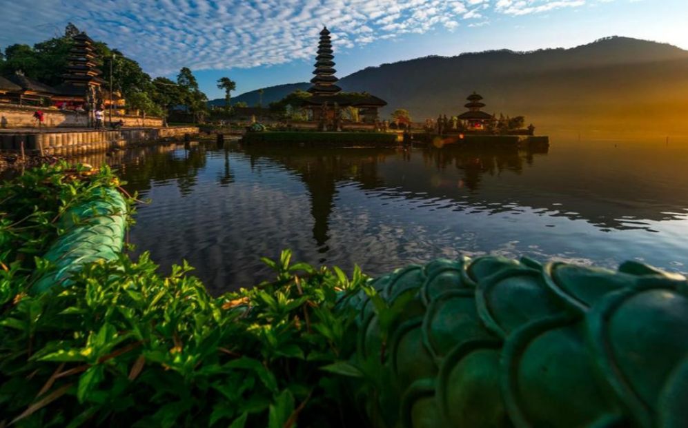 La quinta mejor isla del mundo es Bali, en Indonesa.
