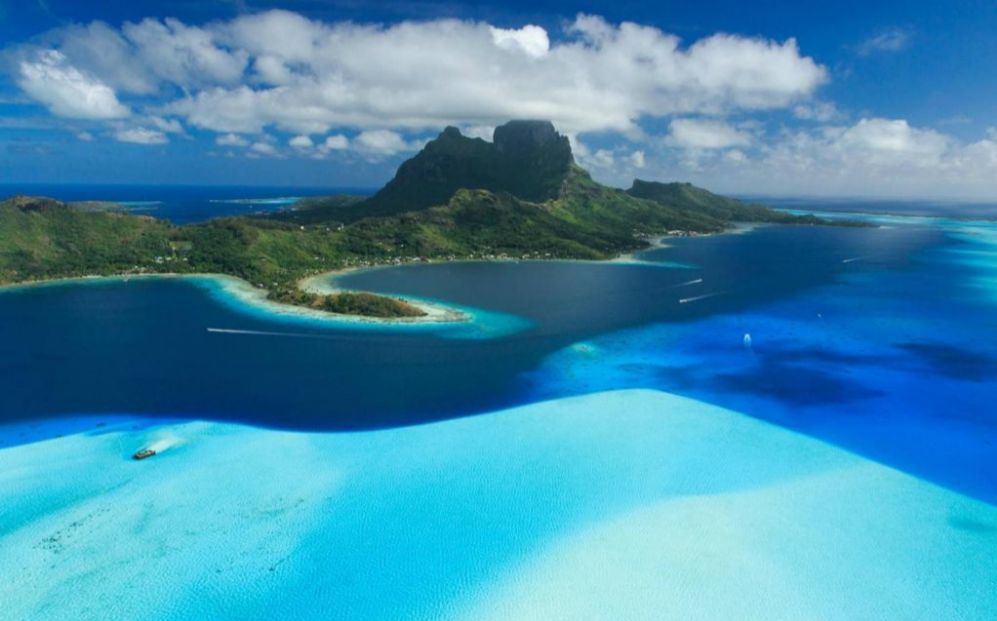 La novena mejor isla del mundo es Bora Bora, en la Polinesia Francesa.