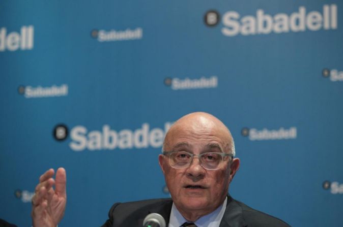 Josep Oliu, presidente de Banco Sabadell, en la inauguración de...