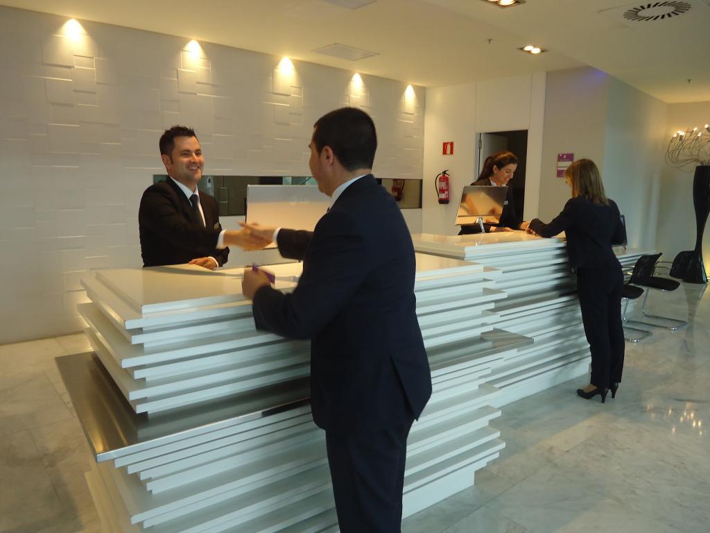 El Corte Ingl s Y Matutes Venden Hoteles Sociedad EXPANSION