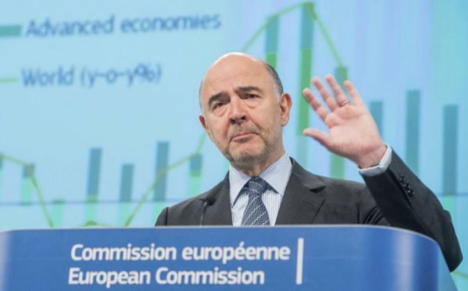 El comisario de europeo de Asuntos Económicos y Financieros, Pierre...