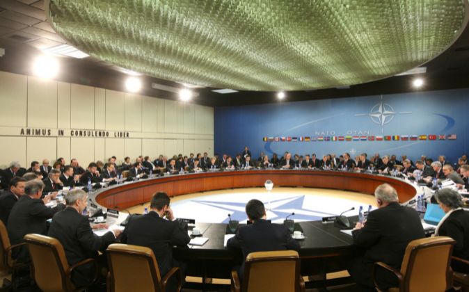 Reunión de los representantes de los países miembros de la OTAN.
