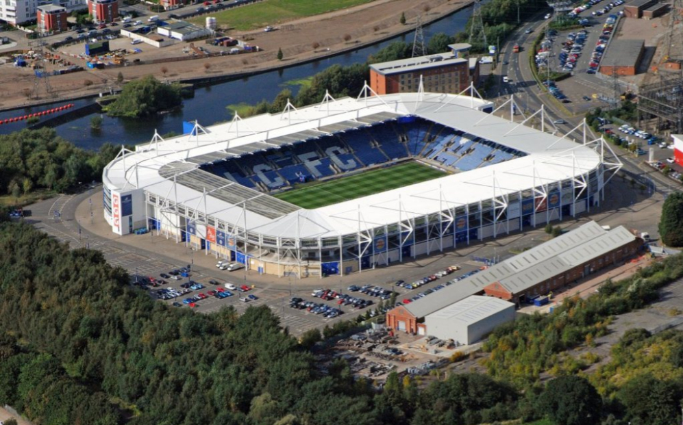 KING POWER STADIUM (Leicester): el estadio del sorprendente campeón de la Premier fue inaugurado en 2002. Le debe nombre a la compañía de sus propietarios.Capacidad: 32.262 espectadores. | Directivos/deporte-negocio | EXPANSION.com