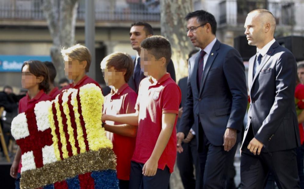 La comitiva del FC Barcelona, encabeada por el presidente, Josep...