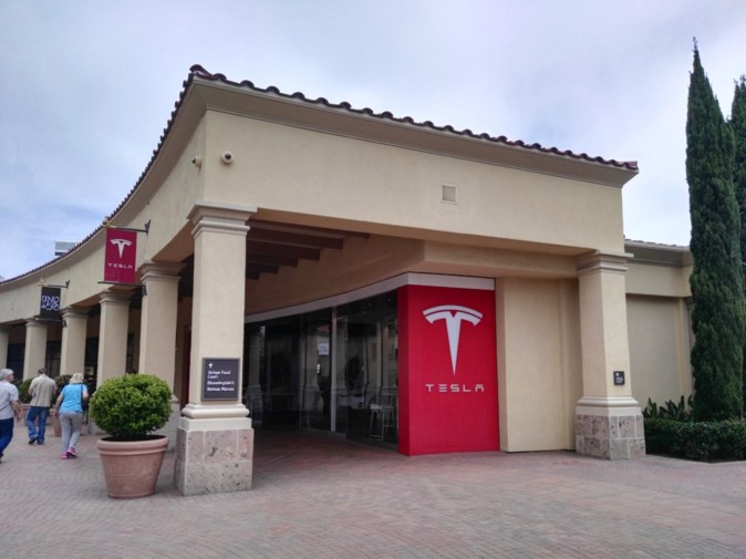 Tienda de Tesla en Los Ángeles.