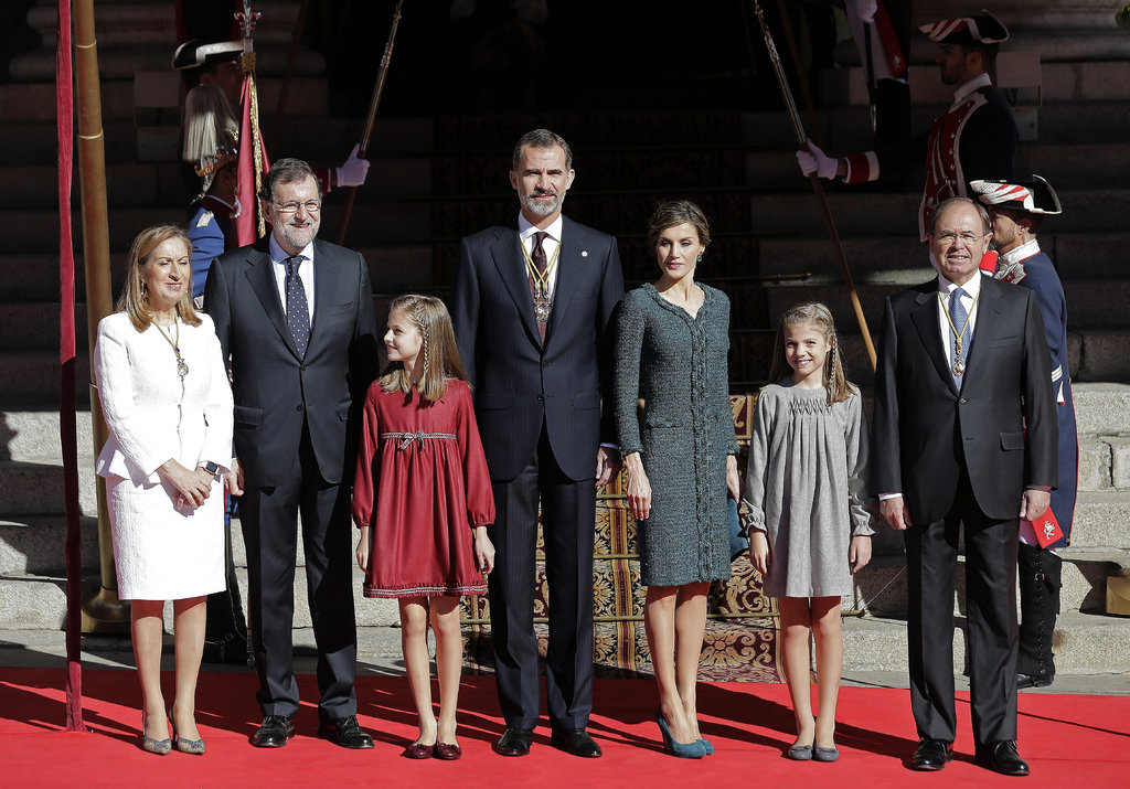 El Rey Felipe VI, acompaado de la Reina Letizia y de sus hijas, la...