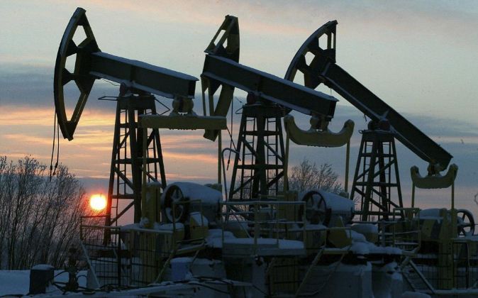 Imagen de pozos petrolíferos en Rusia