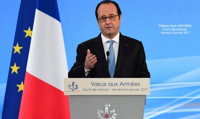 El presidente francés, François Hollande, en su tradicional...