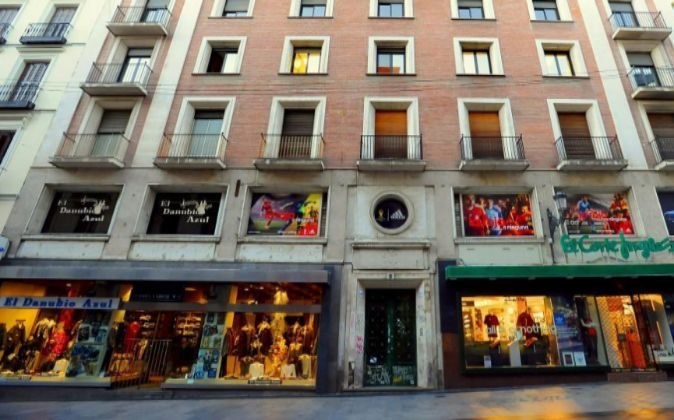 Tiendas en la calle Preciados, en Madrid.