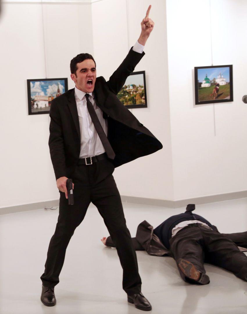Mevlt Mert Altintas grita despus de disparar al embajador ruso en...