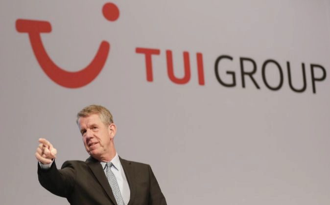 El presidente de la junta directiva de TUI, Fritz Joussen, interviene...