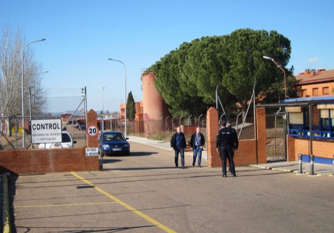 Los dirigentes de UPA-UCE, a su salida de la prisión de Badajoz,...