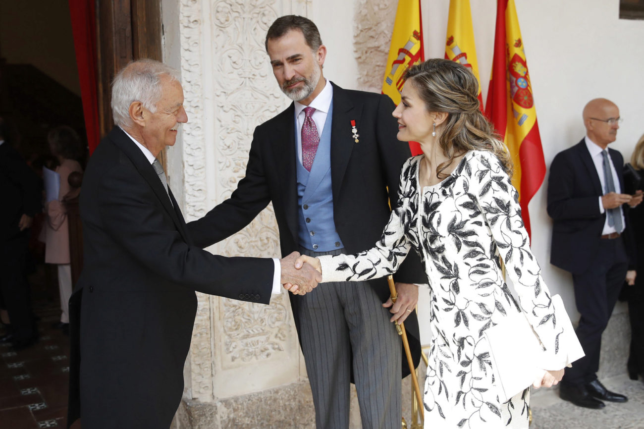 Los Reyes reciben al escritor cataln Eduardo Mendoza.