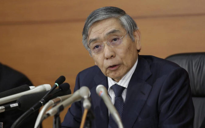 El gobernador del Banco de Japón, Haruhiko Kuroda, en Tokio el pasado...