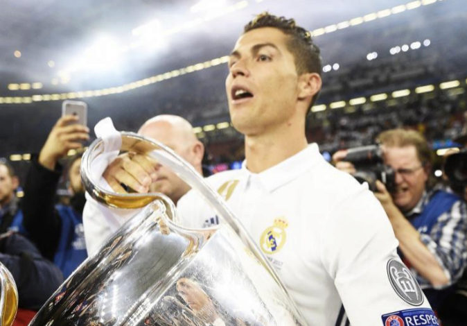 Cristiano Ronaldo, en la celebración de la victoria en la final de la...