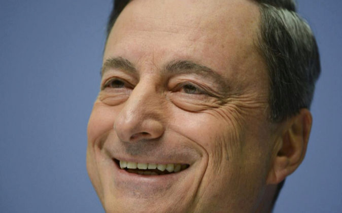 El presidente del Banco Central Europeo (BCE), Mario Draghi, en una...