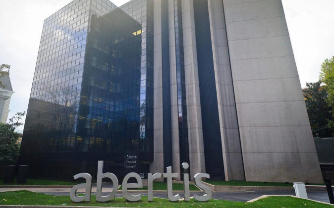La adquisición de Abertis Infraestructuras por Atlantia fue la...