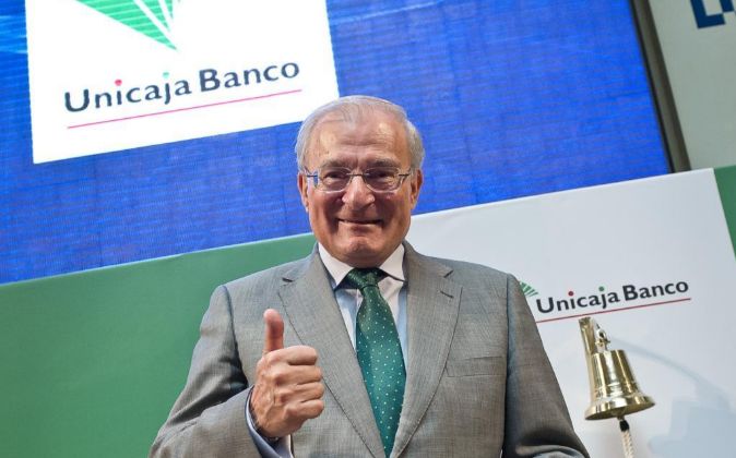 Manuel Azuaga, presidente de Unicaja Banco, en la salida a Bolsa de la...