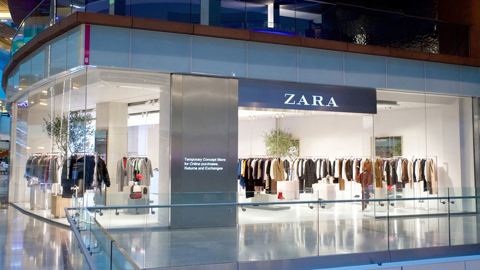 La nueva tienda que Zara experimenta en Londres incluye espejos con...