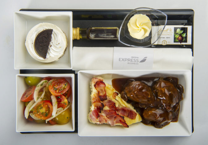 Gate Group, la cocina más grande de España despacha 100.000 platos día a 22 compañías aéreas
