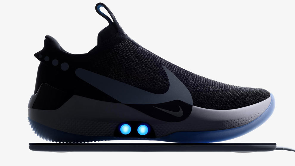 Calle principal pago evaporación Nike Adapt BB, la zapatilla inteligente que se ata sola y se controla con  una app