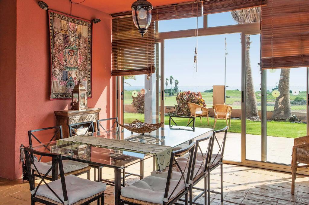 Caleta de Fuste (Fuerteventura) 415.000 euros. Vende Carmen Villazan a