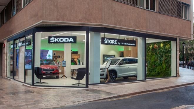 Skoda instala en Valencia su única 'tienda urbana' en España