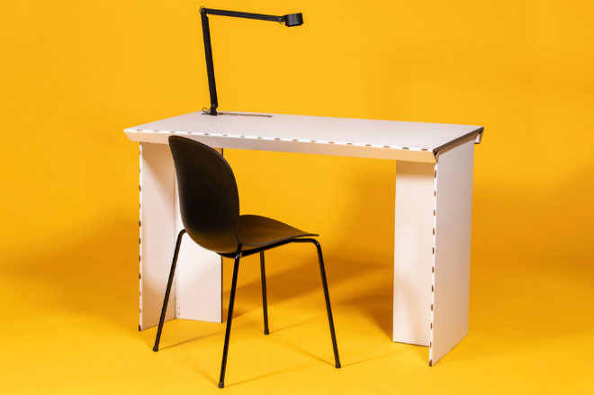 Girar Movilizar Genealogía El escritorio de cartón que se monta en 10 minutos para improvisar una  oficina en casa | Arquitecturas