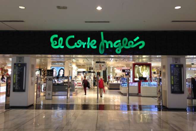 Local de El Corte Ingls en el centro comercial La Vaguada, en...